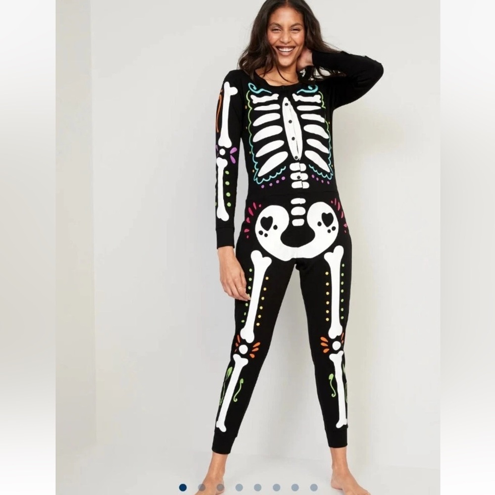 Old Navy Skeleton Print Pajama Set - Black and White